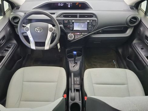 Used 2017 Toyota Prius C One FWD image 16