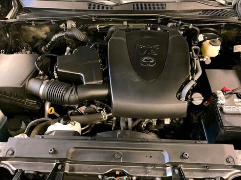 Used 2021 Toyota Tacoma SR5 image 31