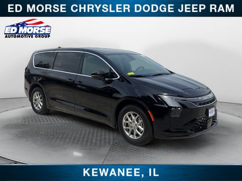 New 2027 Chrysler Pacifica Select FWD image 7