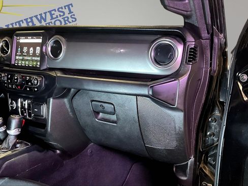 Used 2022 Jeep Gladiator Overland AWD/4WD image 27