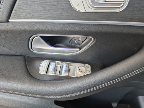 Used 2026 Mercedes-Benz GLS 450 4MATIC image 15
