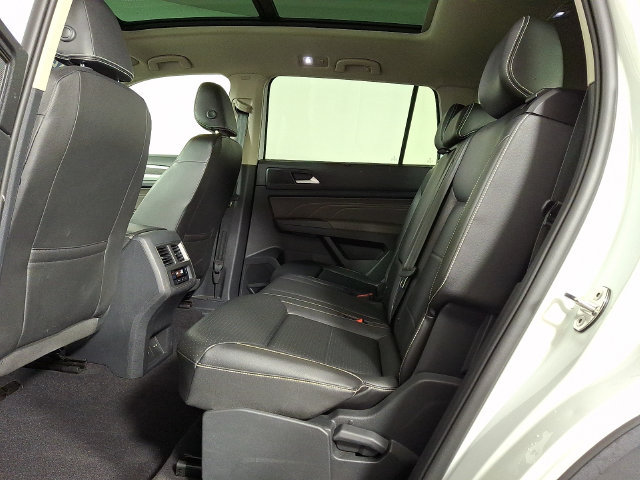 Used 2023 Volkswagen Atlas SE w/ Panoramic Sunroof Package AWD/4WD image 13
