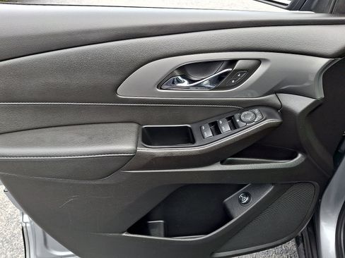 Used 2023 Chevrolet Traverse LT w/ LPO, Floor Liner Package AWD/4WD image 12