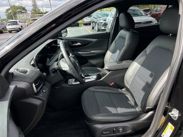 Used 2024 Buick Envista Sport Touring w/ Convenience I Package FWD image 28