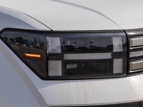 New 2026 Hyundai Santa Fe SE image 4