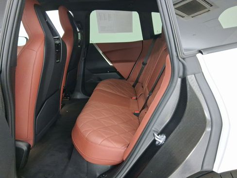 Used 2023 BMW iX xDrive50 w/ Sport Package image 13