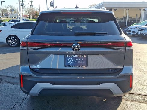 Certified 2025 Volkswagen Tiguan SE AWD/4WD image 5