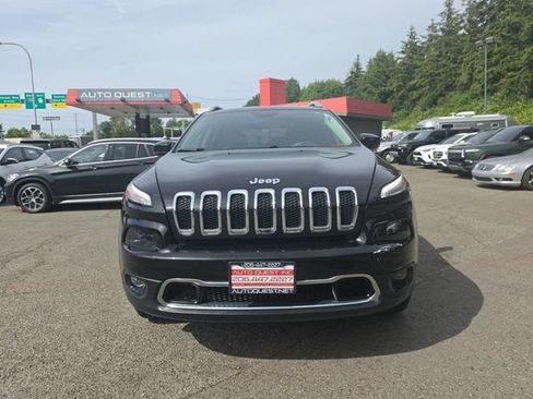 Used 2017 Jeep Cherokee Latitude w/ Comfort & Sound Group AWD/4WD image 22