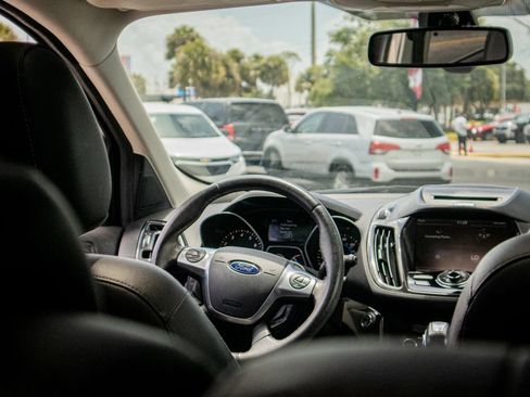 Used 2014 Ford Escape Titanium FWD image 25