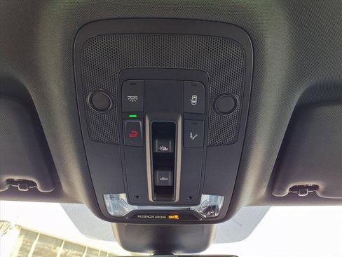 Used 2025 Audi Q3 2.0T Premium w/ Convenience Package image 24