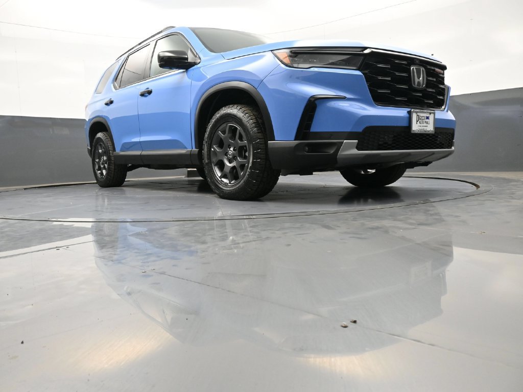 Certified 2024 Honda Pilot TrailSport image 31