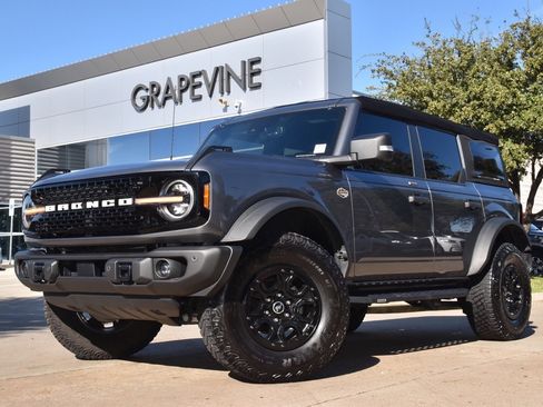 Used 2023 Ford Bronco Wildtrak image 1