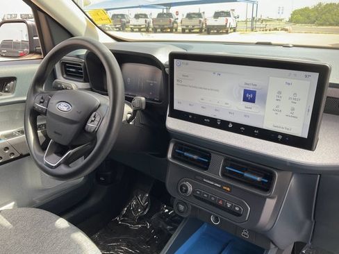 Used 2025 Ford Maverick XLT w/ Equipment Group 302A AWD/4WD image 19