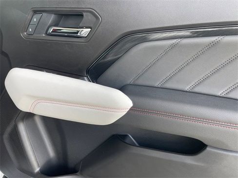 New 2025 GMC Canyon AT4 w/ AT4X Package image 16