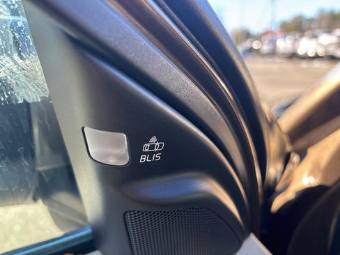 Used 2014 Volvo XC70 T6 image 17