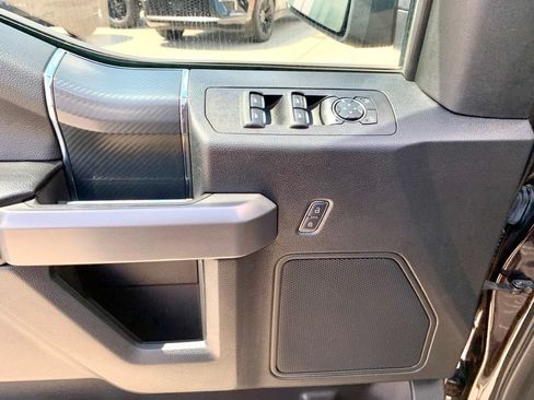 Used 2019 Ford F150 XLT w/ Equipment Group 302A Luxury AWD/4WD image 13