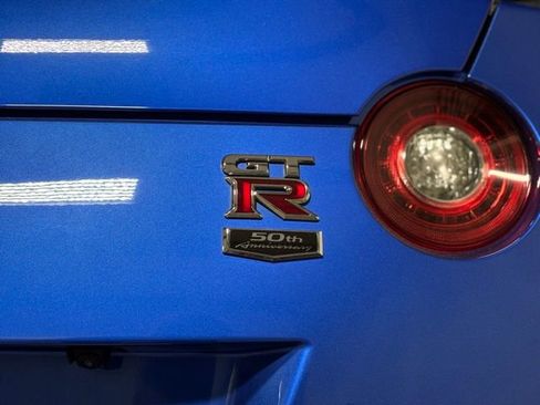 Used 2020 Nissan GT-R Premium image 16