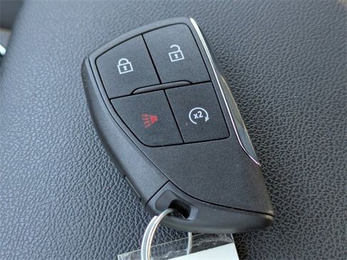 Used 2024 Chevrolet Suburban Premier w/ Premium Package image 34