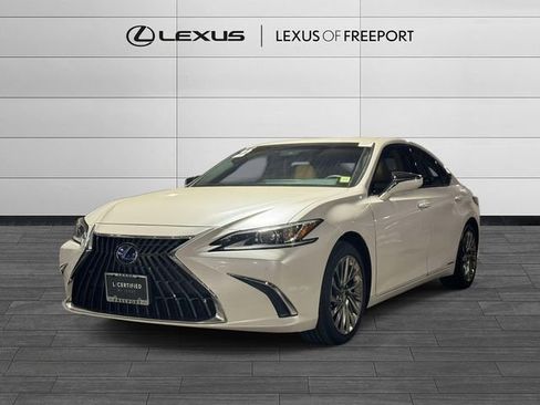 Certified 2022 Lexus ES 300h w/ Accessory Package FWD image 3