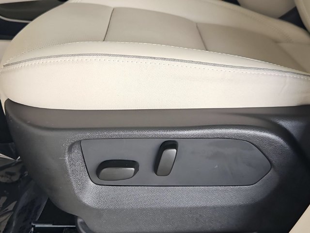 Certified 2023 Buick Envision Essence AWD/4WD image 23