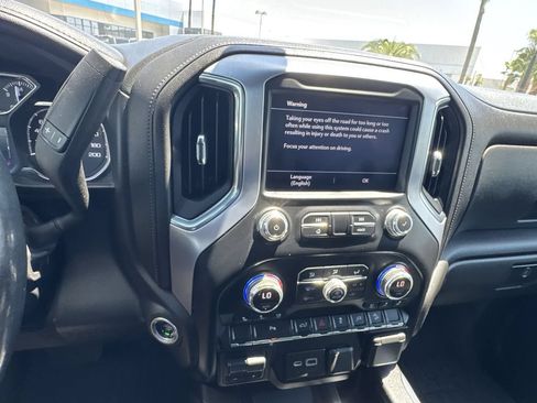 Used 2022 GMC Sierra 2500 SLT w/ SLT Premium Package AWD/4WD image 13
