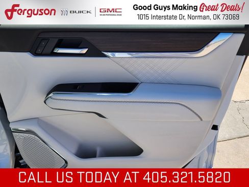 New 2026 GMC Acadia Denali w/ Super Cruise Package FWD image 42