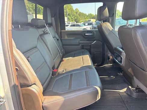 Used 2022 GMC Sierra 2500 Denali w/ Denali Ultimate Package AWD/4WD image 15