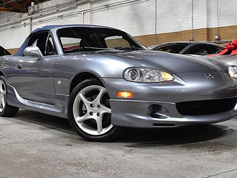 Used 2003 MAZDA MX-5 Miata Shinsen RWD image 2