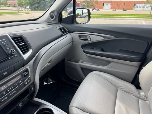 Used 2019 Honda Ridgeline RTL image 20