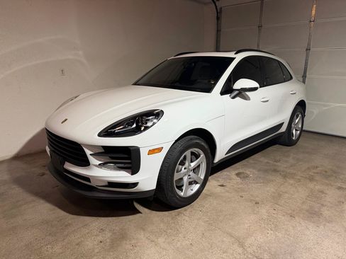 Used 2019 Porsche Macan AWD/4WD image 3