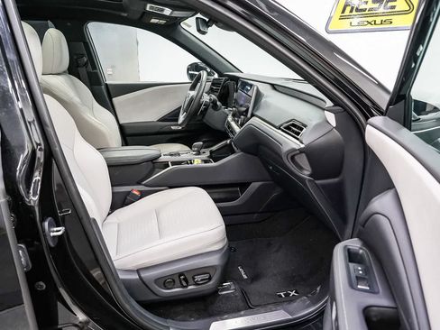 Used 2026 Lexus TX 350 AWD w/ Technology Package image 17