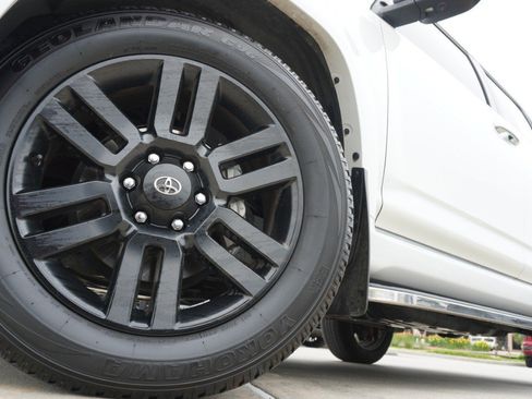 Used 2024 Toyota 4Runner Limited AWD/4WD image 11
