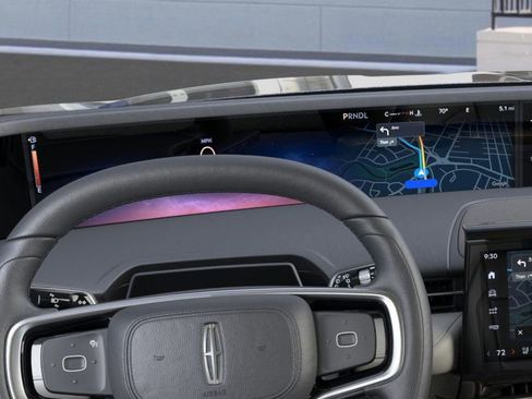 New 2026 Lincoln Nautilus Premier image 13