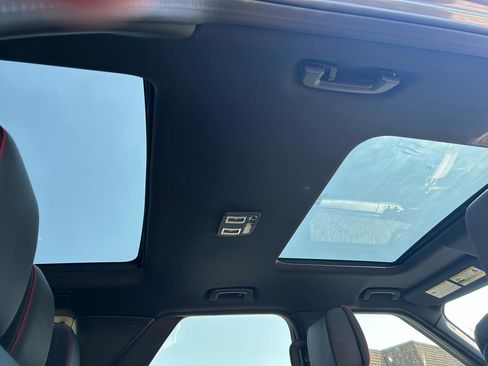 Used 2017 Land Rover Discovery HSE Luxury image 18