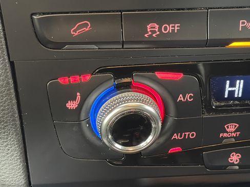 Used 2016 Audi Q5 2.0T Premium Plus w/ Technology Package image 24