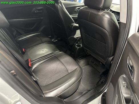 Used 2017 Chevrolet Trax LT w/ Sun & Sound Package image 10