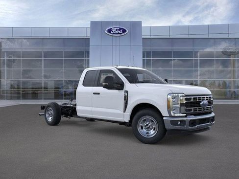 New 2026 Ford F350 XL w/ XL Chrome Package RWD image 29