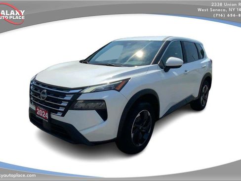 Used 2024 Nissan Rogue SV AWD/4WD image 1