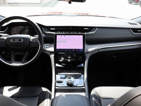 New 2025 Jeep Grand Cherokee Limited 4xe image 34