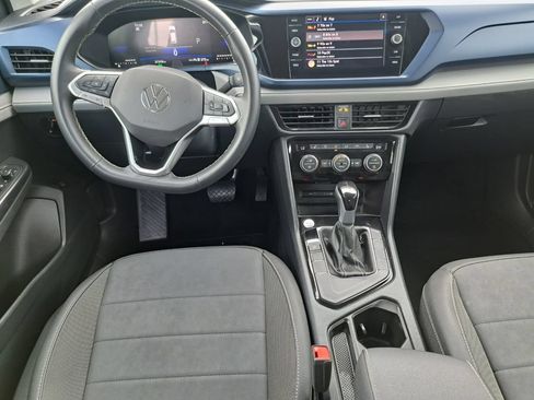 Used 2024 Volkswagen Taos SE FWD image 19