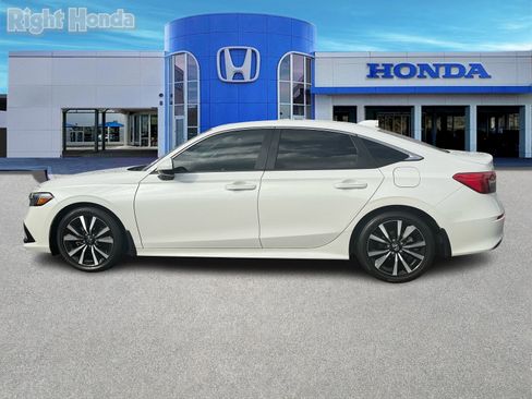 Certified 2024 Honda Civic EX image 3