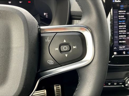 Used 2022 Volvo XC40 P8 Recharge Ultimate image 22