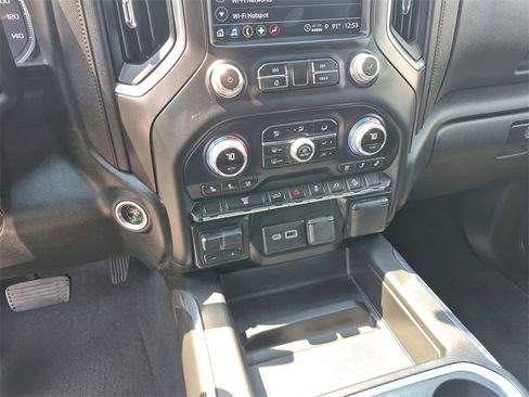 Used 2022 GMC Sierra 2500 AT4 image 18