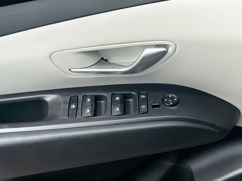 Used 2024 Hyundai Tucson SE AWD/4WD image 17