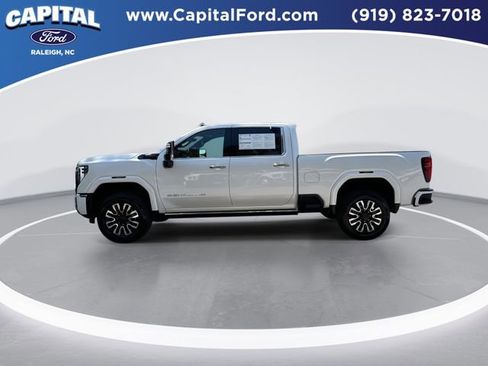 Used 2024 GMC Sierra 2500 Denali Ultimate image 5