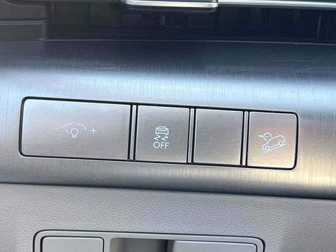 Used 2025 Hyundai Kona SEL AWD/4WD image 24