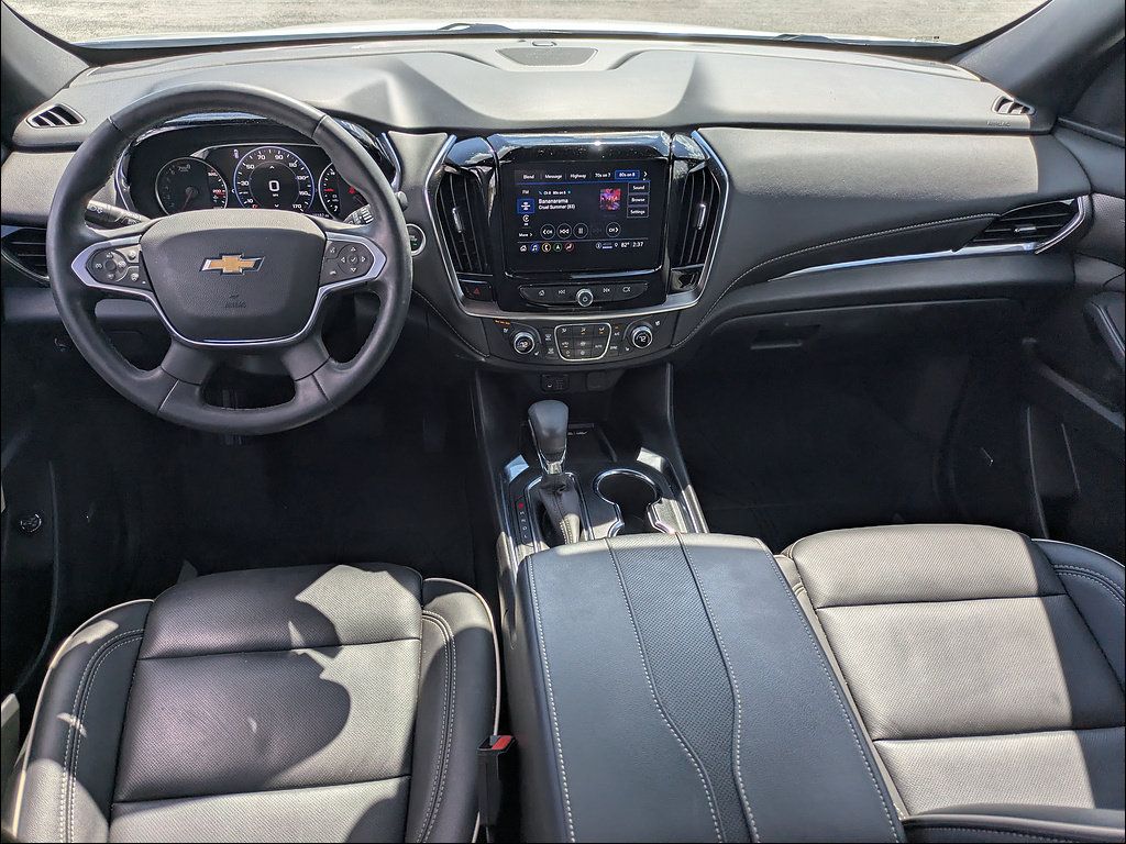 Used 2023 Chevrolet Traverse Premier FWD image 16