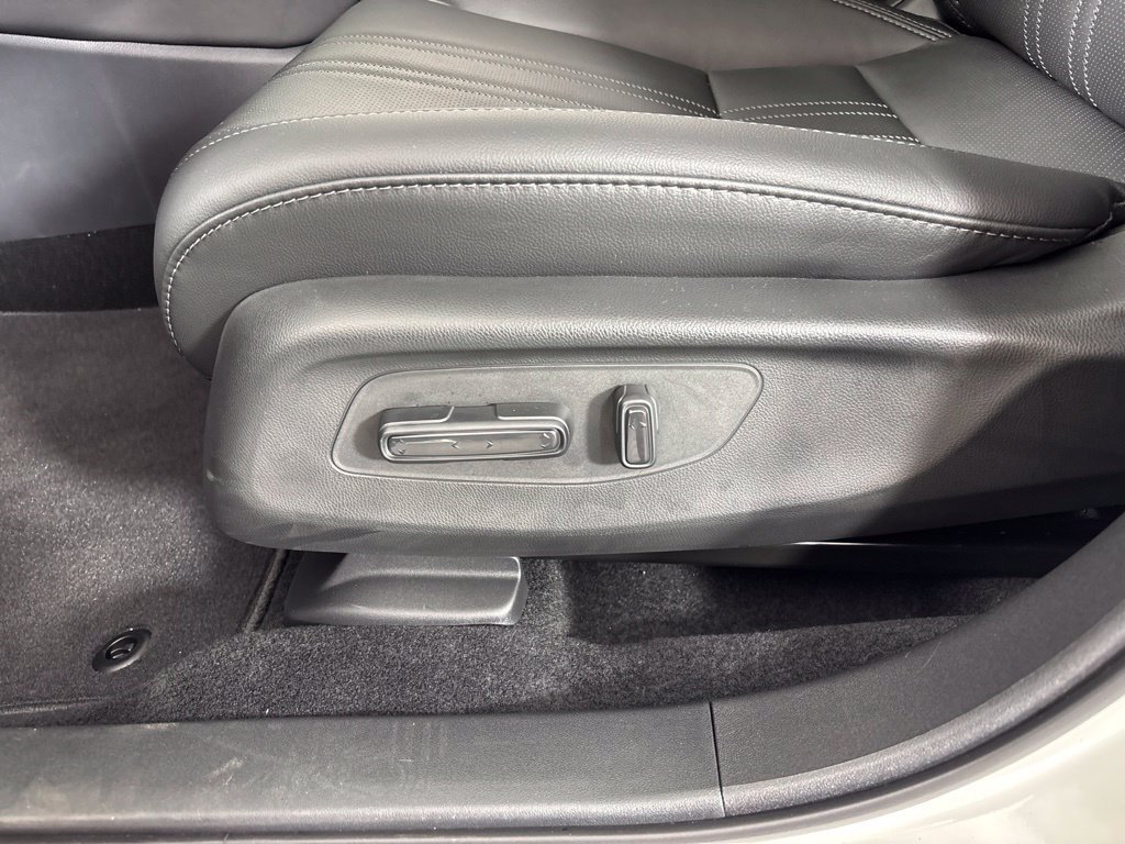 Used 2027 Honda HR-V EX-L image 24