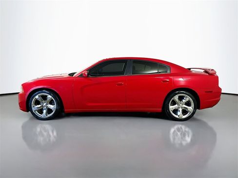 Used 2013 Dodge Charger SXT w/ Rallye Appearance Group image 4