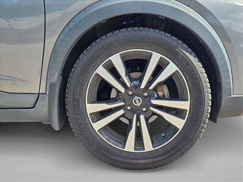Used 2020 Nissan Kicks SV FWD image 7